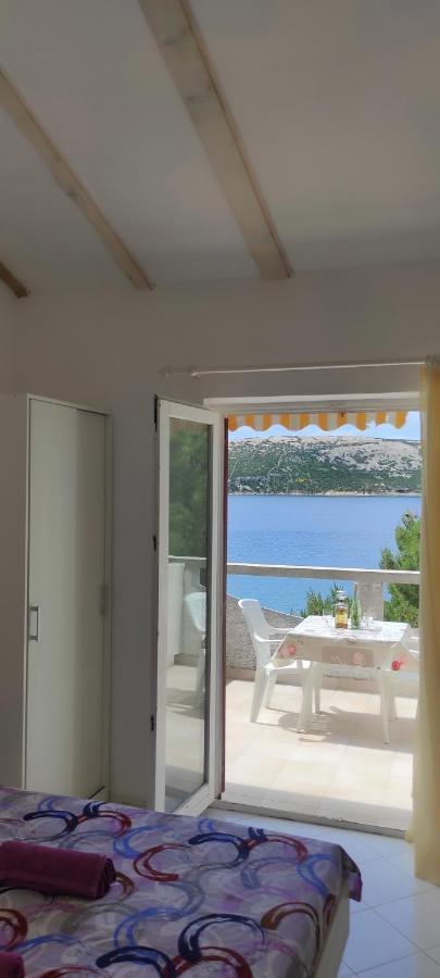 Sea Breeze Apartments With Private Beach And Boat Anchorage Stara Novalja Eksteriør billede