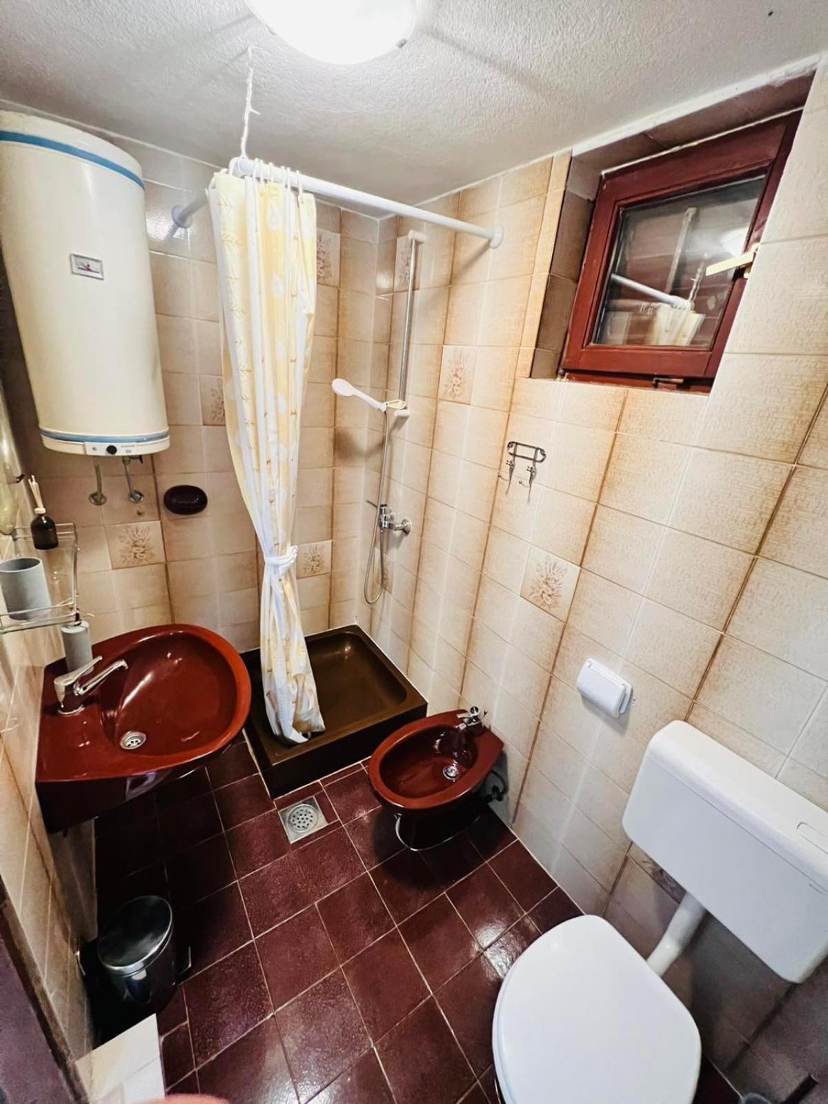 Sea Breeze Apartments With Private Beach And Boat Anchorage Stara Novalja Værelse billede