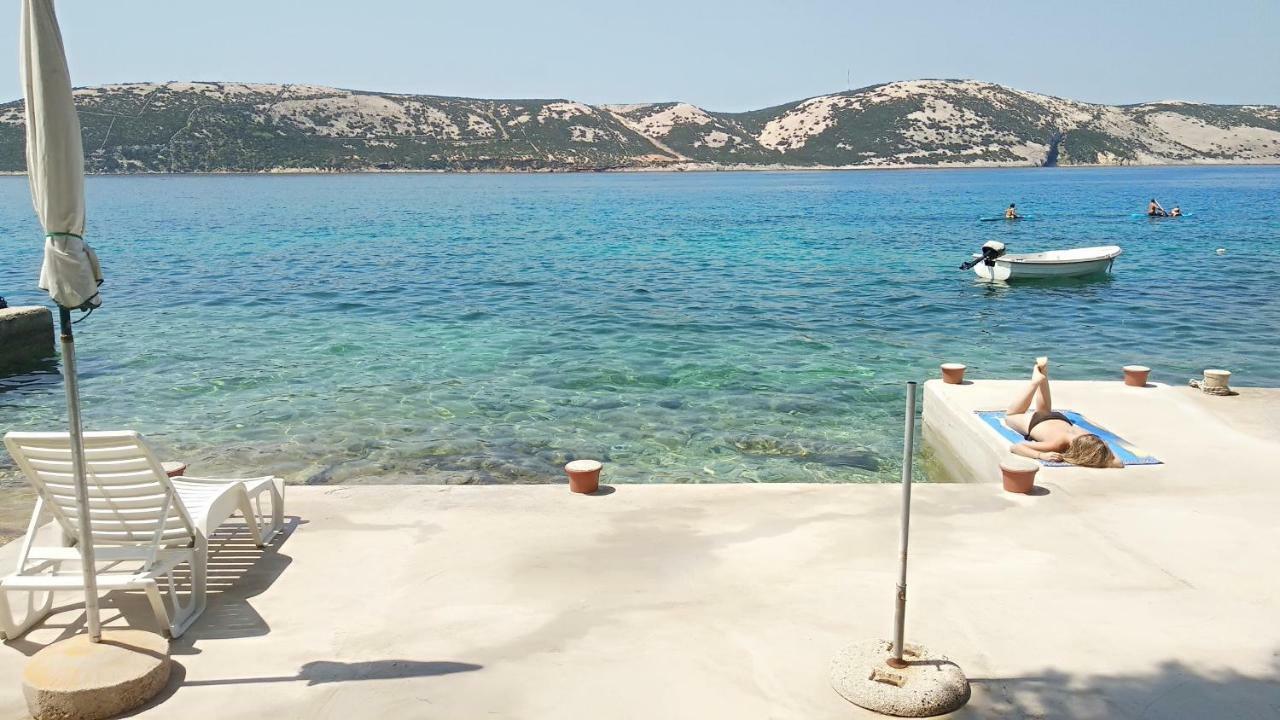 Sea Breeze Apartments With Private Beach And Boat Anchorage Stara Novalja Eksteriør billede